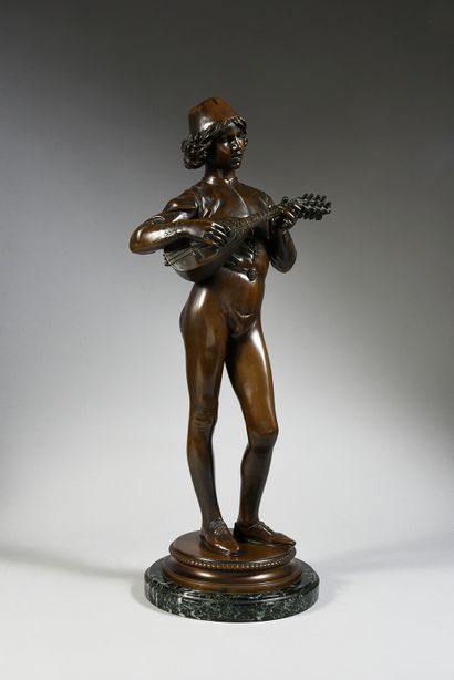 Paul Dubois ( 1829 - 1905) le chanteur florentin.
Bronze à patine brun clair, signé...