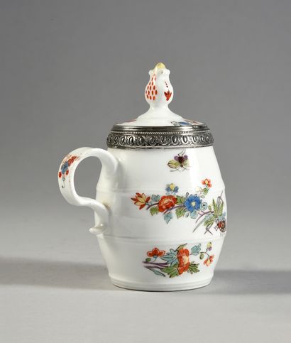 null Sablier (?) en porcelaine de Meissen du XVIIIe siècle, à monture en argent et...