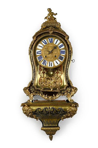 null Cartel violoné in Boulle marquetry, the ormolu dial with Roman numeral on enamel,...
