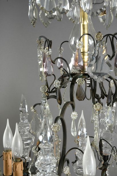 null Cage chandelier with plate and sabers with 8 lights around 1900
H. : 95 cm,...