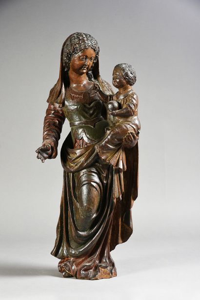 Vallée du Rhône, XVIe siècle Vierge à l'Enfant en noyer sculpté et polychromé, dos...