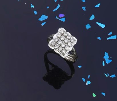 null Ring in 750th white gold and 800th platinum set with a square diamond motif...