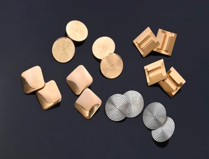 null Lot de quatre paires de boutons de manchette en or 750e.
Poids brut : 35,3 ...