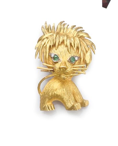 Broche Lion en or 750e, les yeux piqués d'une...