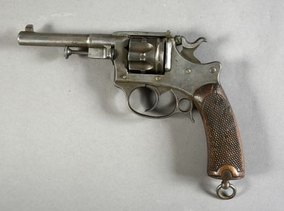 null Rare revolver of test model 1887 of the manufacture of weapon of Saint-Etienne,...