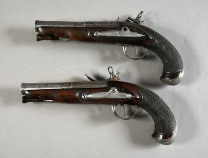 null Pair of pistols with Miquelet, plates carved and engraved, octagonal barrels...