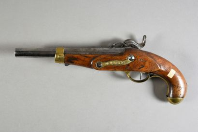 null Pistolet d'arçon prussien modèle 1850, système à fulminate. Fêle à la crosse....