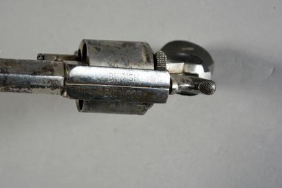 null Big five-shot revolver, mark "British Bull Dog", caliber 11 mm, slight oxidation.
Barrel:...