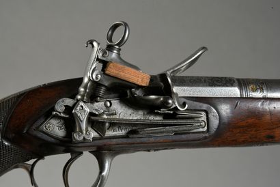 null Pair of pistols with Miquelet, plates carved and engraved, octagonal barrels...