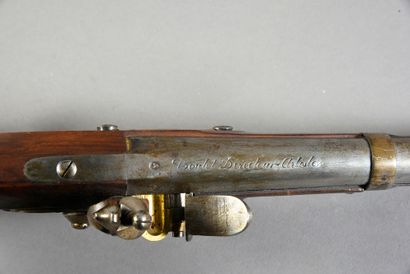 null Paire de pistolets d'officier à silex, platines marquées «Manufacture à Versailles»,...