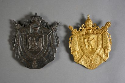 Lot of two sabretache ornaments:
-Imperial...