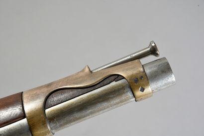 null Paire de pistolets d'officier à silex, platines marquées «Manufacture à Versailles»,...