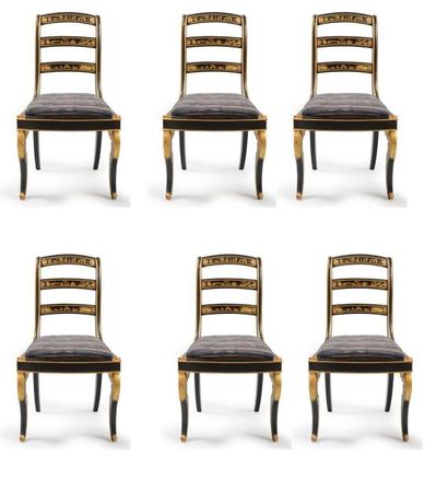 MAISON JANSEN Suite de six chaises à dossier légèrement renversé ajouré de barrettes...