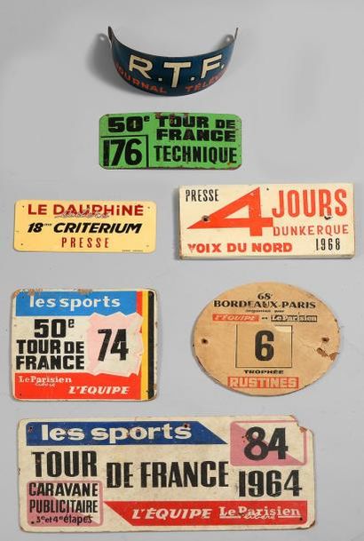 null Ensemble de 6 plaques officielles sur la caravane du Tour de France 1963 et...