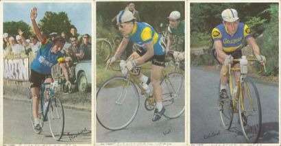 null Lot de 15 cartes photos couleur de la série l'Équipe dont 4 signées par Van...