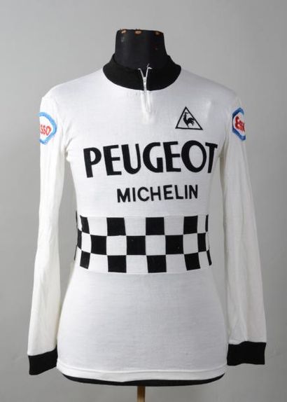 null Maillot Peugeot Esso porté par Frédéric Brun lors de la saison internationale...