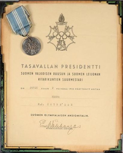 1952. Helsinki Diplôme et médaille en argent du Mérite Olympique attribués à F. Coyne...