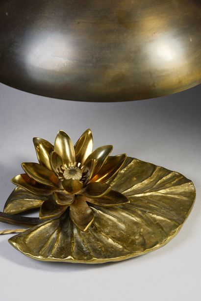Chrystiane CHARLES (1927-2013) et MAISON CHARLES Lampe en bronze et laiton patinés,...