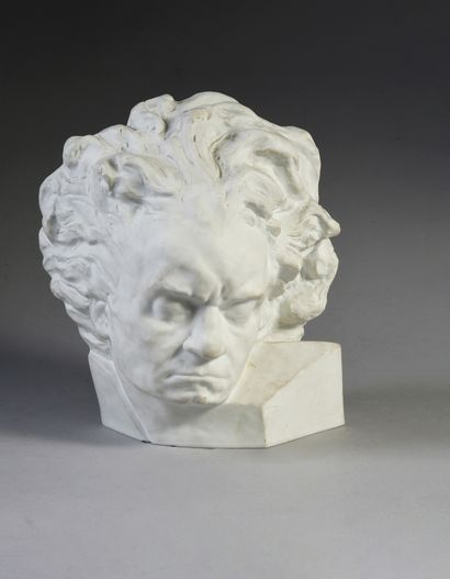 Bernard MILLERET (1883-1957) Ludwig van Beethoven.
Biscuit représentant le masque...