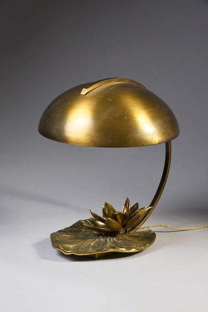 Chrystiane CHARLES (1927-2013) et MAISON CHARLES Lampe en bronze et laiton patinés,...