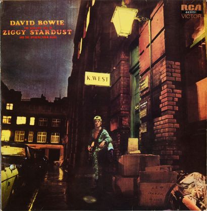 null DAVID BOWIE (1947/2016): Author, composer, performer and actor. 1 vinyl LP "Ziggy...