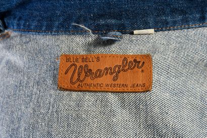 null JOHNNY HALLYDAY : 1 blouson en jean de marque Wangler, 10 MJ, fabriqué par Blue...