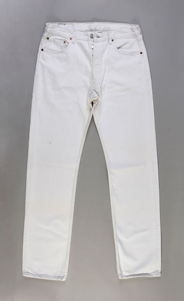 null JOHNNY HALLYDAY: 1 Jean LEVIS 501 XX white, was part of a lot bought in 1962...