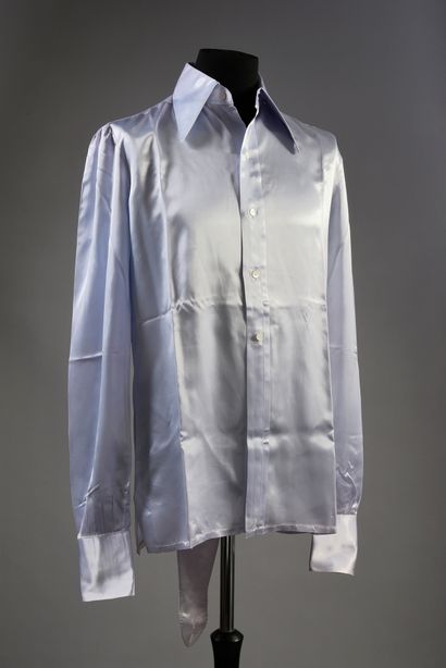 null CLAUDE FRANCOIS : 1 TV shirt, in mauve satin, signed Henri Le Corre and worn...