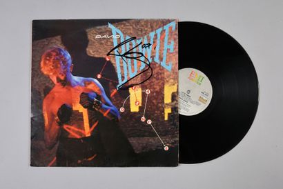 null DAVID BOWIE (1947/2016): Songwriter and performer. 1 vinyl record, 33 rpm, original...