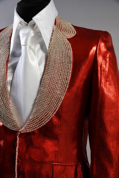 null CLAUDE FRANCOIS : 1 Costume of scene made by Camps de Luca, in red lamé with...