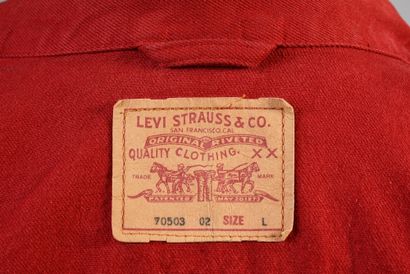 null JOHNNY HALLYDAY : 1 blouson LEVIS, en jean rouge, acheté et porté par le rocker...
