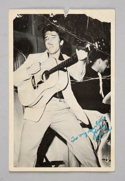 null ELVIS PRESLEY (1935/1977) : Chanteur et acteur. Figure mythique du rock'n'roll,...