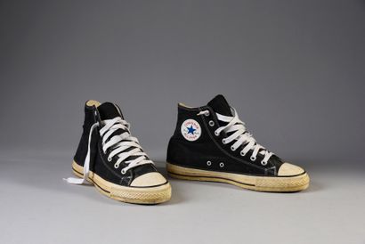 JOHNNY HALLYDAY : 1 paire de Converse All...