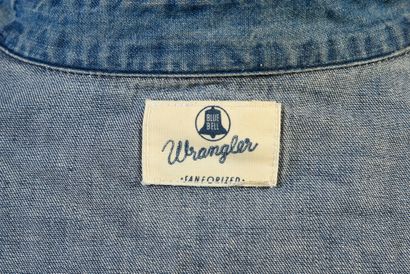 null JOHNNY HALLYDAY : 1 chemise western en jean de marque Wrangler Blue Bell, portée...