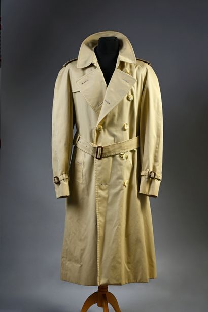 null OMAR SHARIF (1932/2015): Actor and performer. 1 Burberry's raincoat (Made in...
