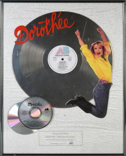 DOROTHEE (1953) : Chanteuse et actrice. 1 gold record for the album "Attention danger"...