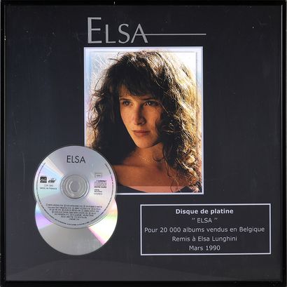 ELSA LUNGHINI (1973) : Chanteuse et actrice. 1 disque de platine pour l'album « Elsa...