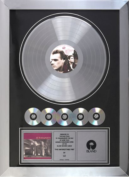 U2 : Famous Irish rock band, from Dublin, formed in 1976. 1 platinum record for the...