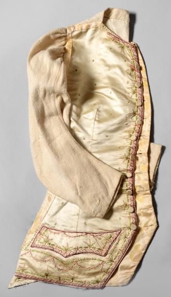 null Réunion de trois vestes d'habit, seconde moitié du XVIIIe siècle, l'une dans...