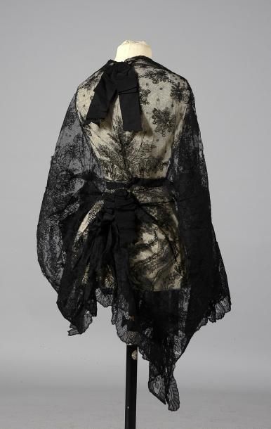 null Partie de la garde robe d'une dame de qualité, 1880 à 1900 environ, 11 pièces...