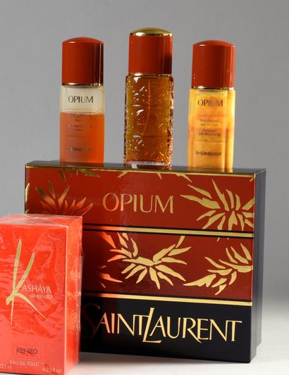 YVES SAINT LAURENT « Opium » (1977)
Coffret grand luxe en carton à décor japonisant...