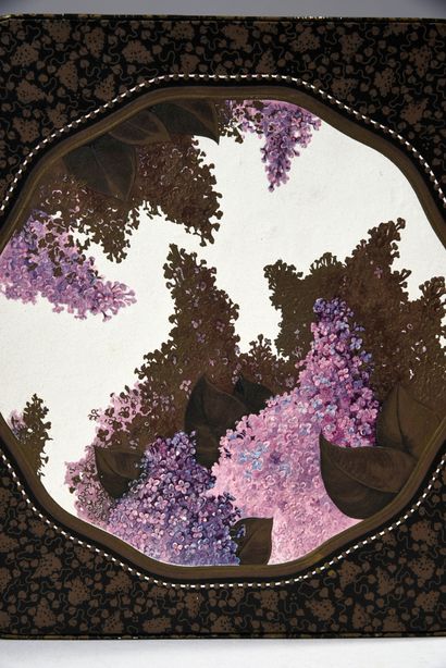COLGATE « Lilac » - (années 1920 - Etats Unis)
Elégant coffret carré galbé en carton...