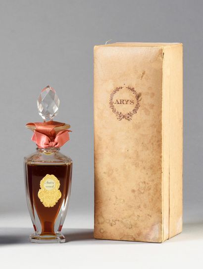 Arys "Vermeil Amber" - (1919)
Presented in its cardboard box lined with cream morocco...
