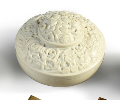 EDOUARD FORNELLS Powder box of cylindrical section form drum in ivory bakelite, its...