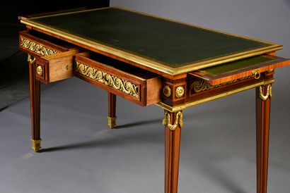 null Flat desk said to the Greek in marquetry of amaranth, rosewood and light wood...