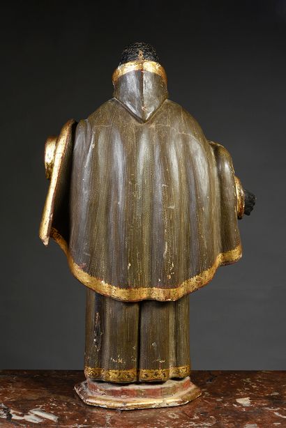 null Saint Benoît de Palerme en bois sculpté, polychromé et doré, yeux en verre.
Espagne,...