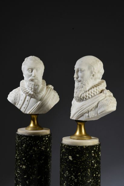 null Paire de bustes en biscuit représentant Henri IV, roi de France, et son ministre...