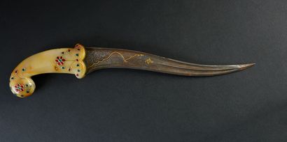 null Large Indian dagger
Pesh-kabz dagger (armor piercing) sinuous damascus blade...