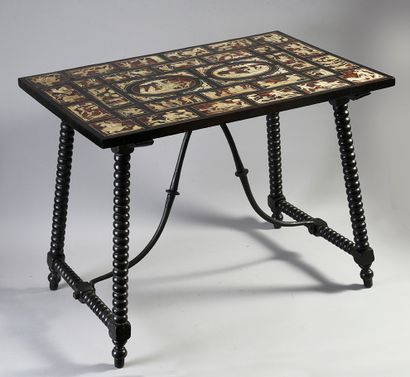 null Table top in veneer and marquetry of tortoiseshell, ebony and ivory. Decorated...