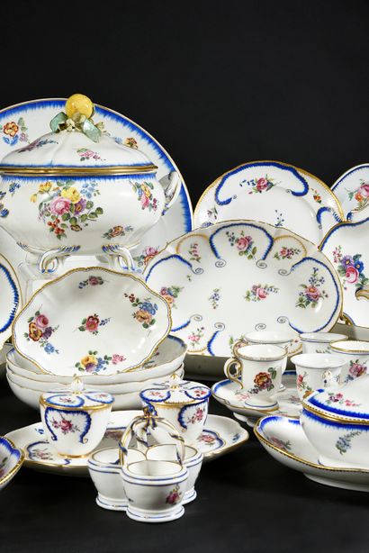 null Partie composite de service de table en porcelaine de Sèvres du XVIIIe siècle...